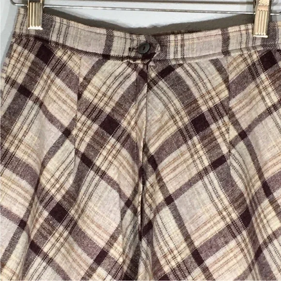 Vintage ILGWU 1970's Plaid A-Line Academia Skirt - Picture 4 of 5